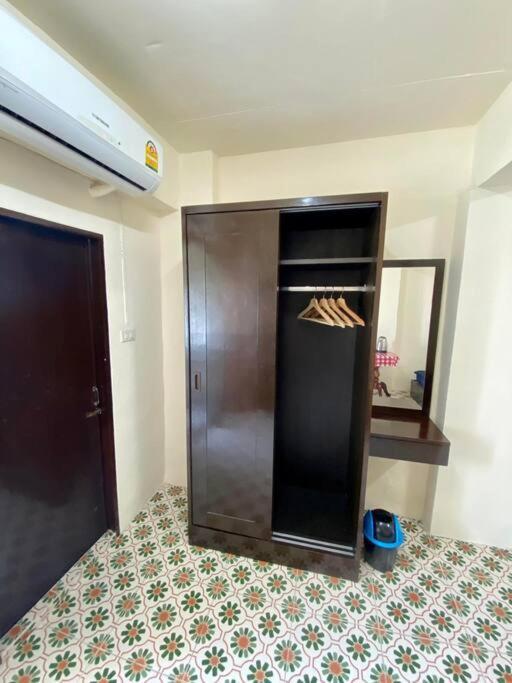 Ratanawong Place 823 방콕 외부 사진